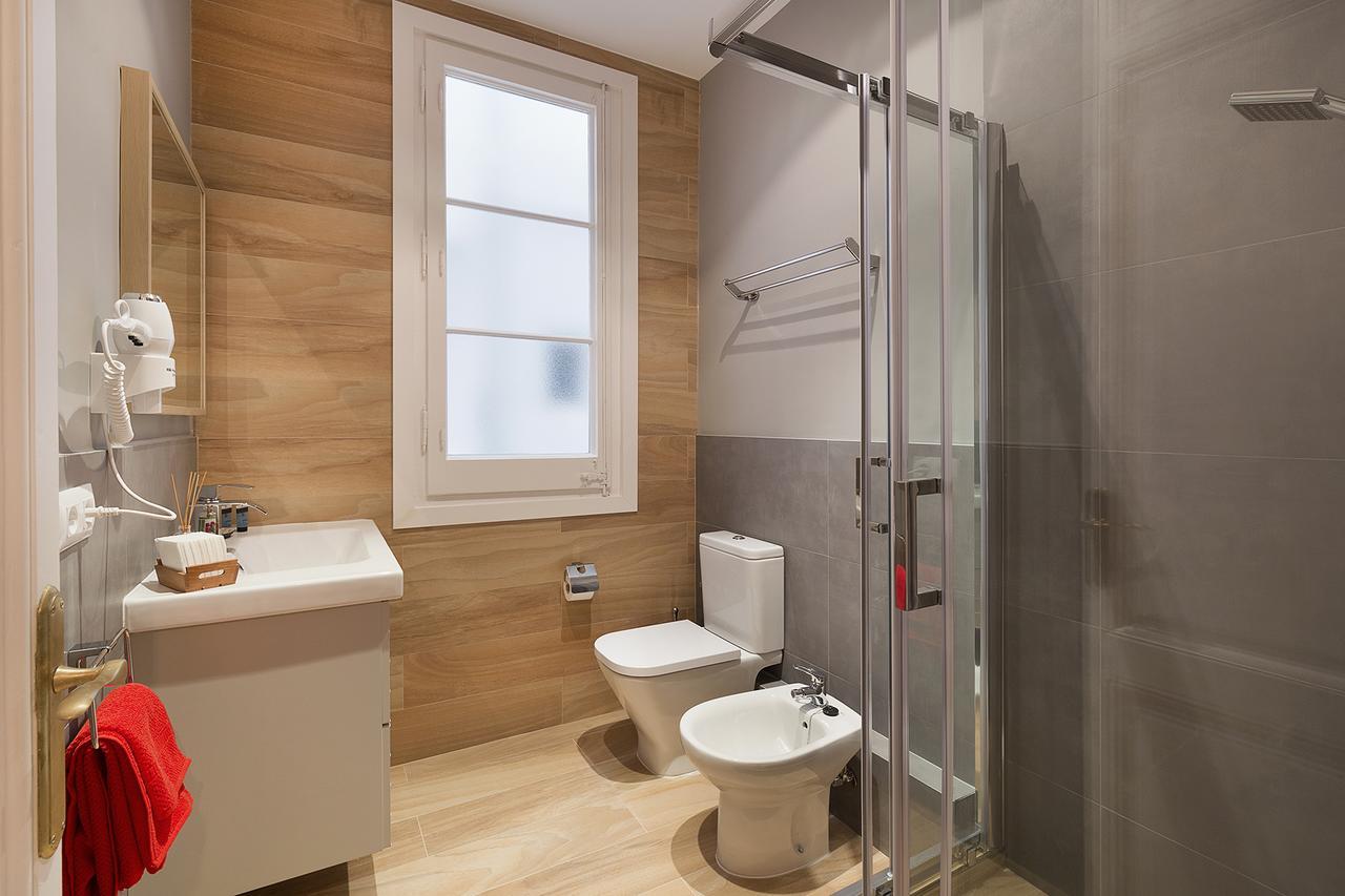 Royal Aribau Nextdoor Apartment Barcelona Exterior photo